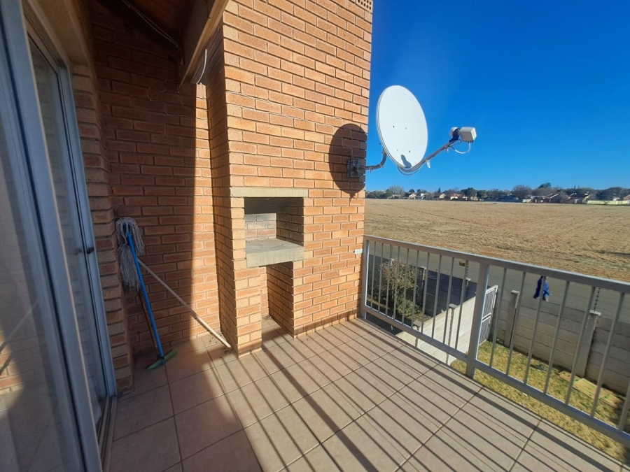 2 Bedroom Property for Sale in Pellissier Free State